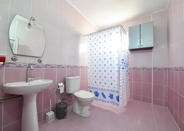 Bilginer アパートホテル デムレ