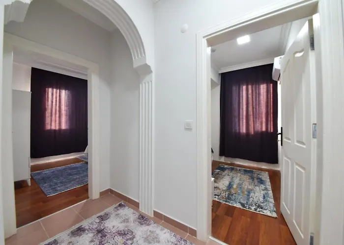 Bilginer アパートホテル デムレ